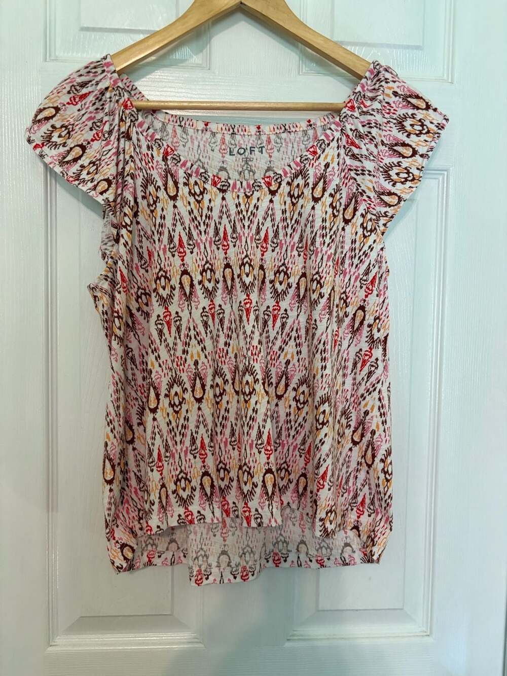 LOFT Ann Taylor loft flutter sleeve Ikat cotton top t-shirt size Large